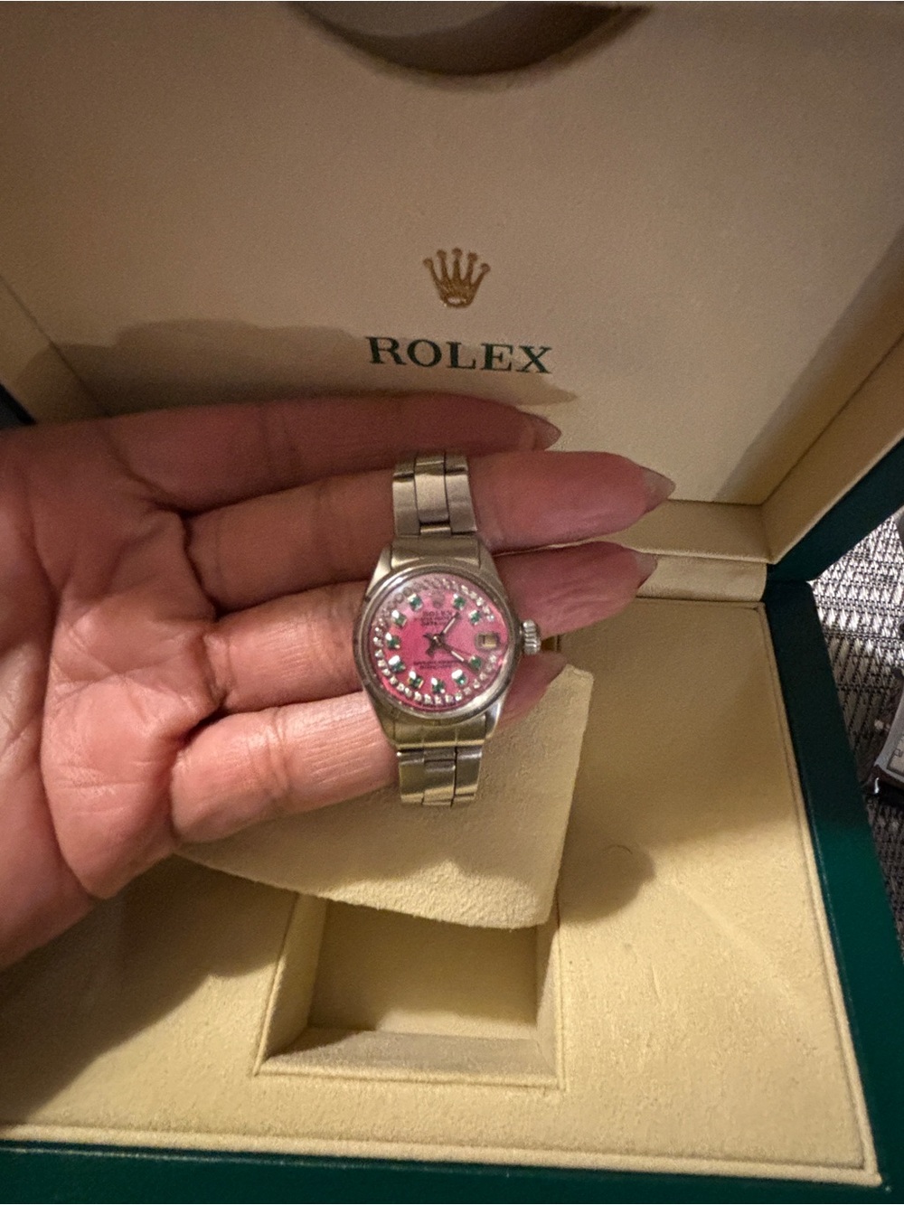 Estate $8000 ROLEX DATEJUST Pink MOP Emerald Diamond SS Ladies Watch - Picture 3 of 15